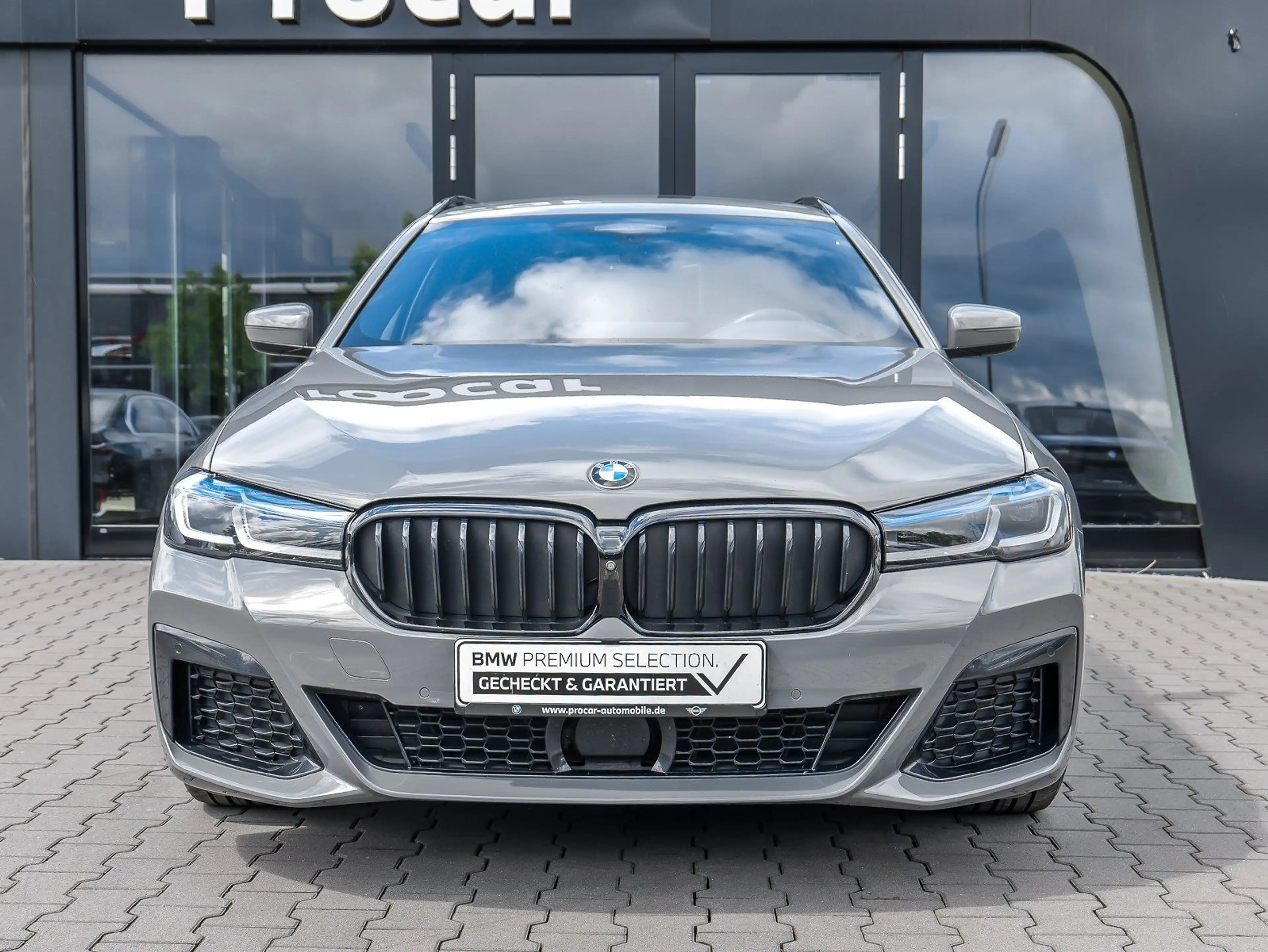 BMW 540 d xDrive Touring M Sport HUD PANO ACC AHK LM — photo 8