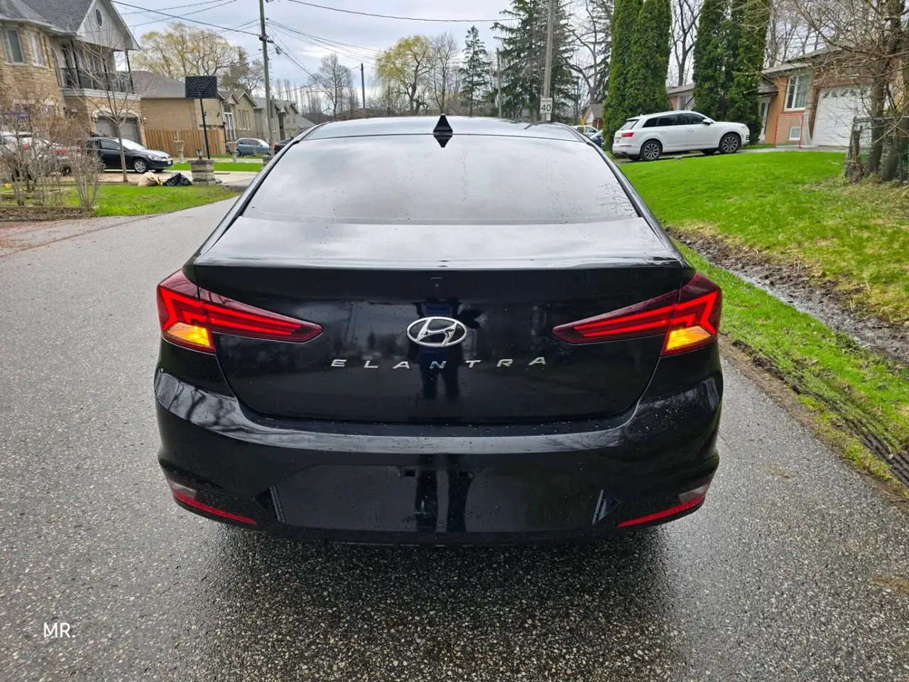 Hyundai ELANTRA снимка Hyundai ELANTRA