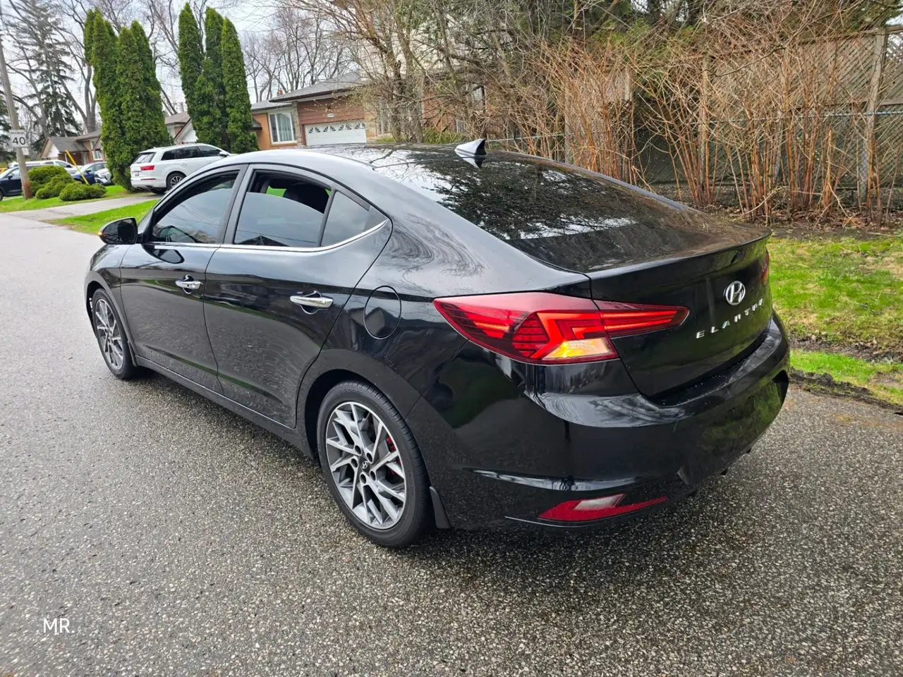 Hyundai ELANTRA снимка Hyundai ELANTRA