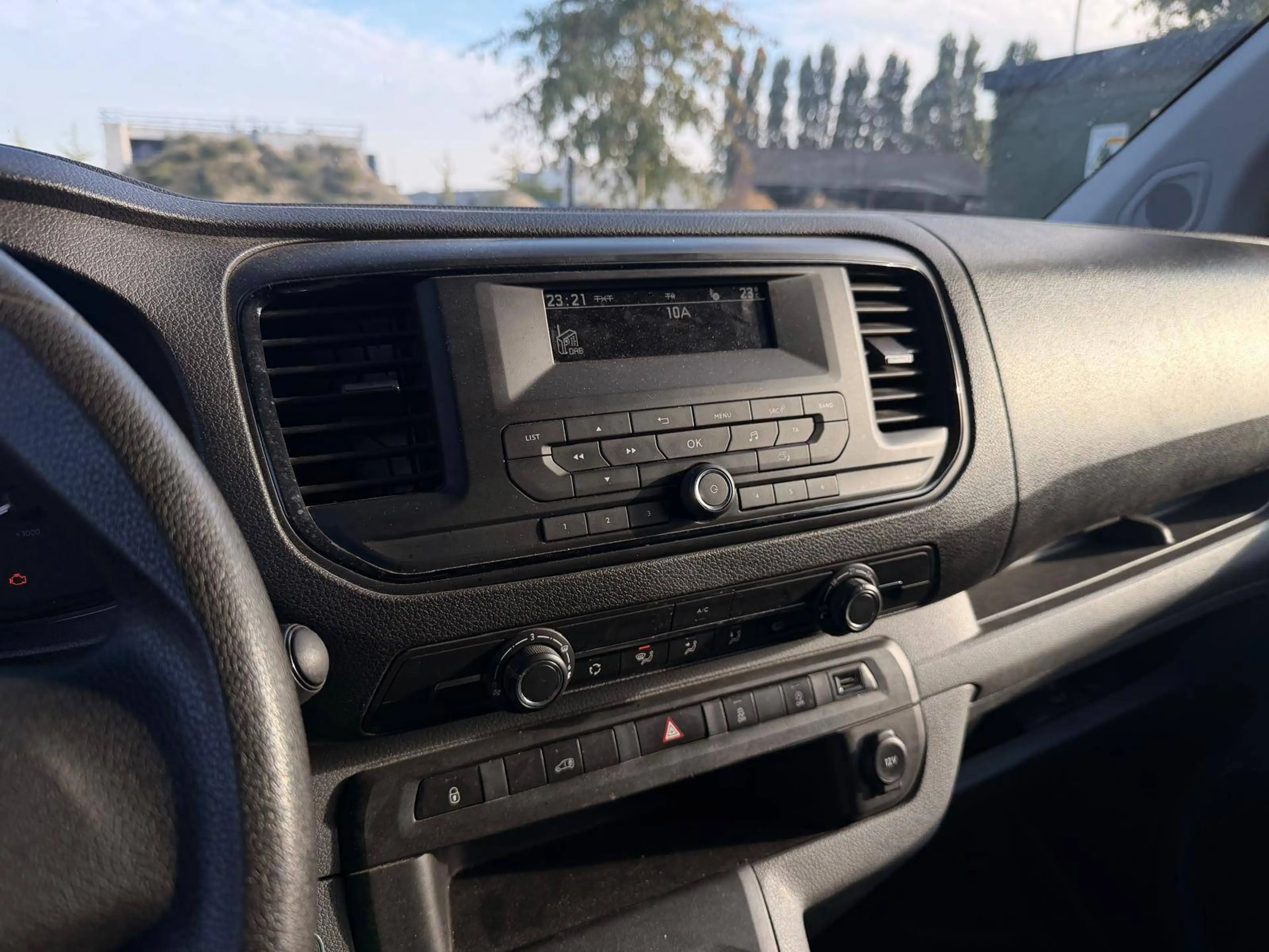 Peugeot Expert 2.0 BlueHDi L2 Standard Pro S — photo 10