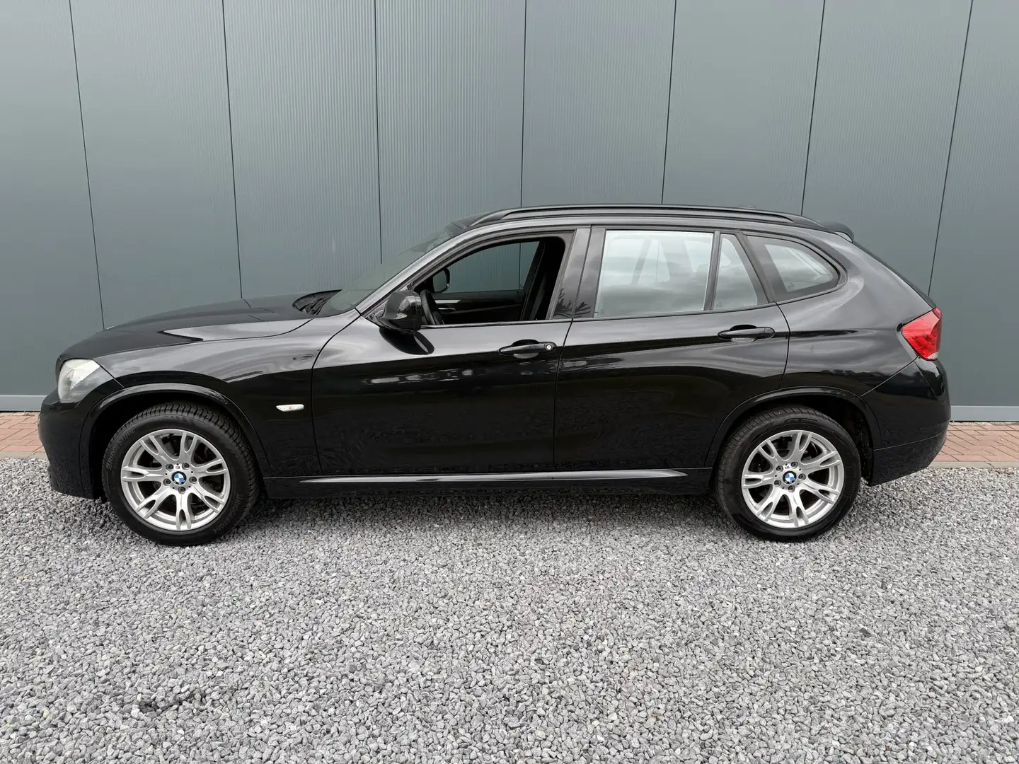 BMW X1 S-Drive18i 2.0 150pk Executive M-Sportpakket Noir - 2