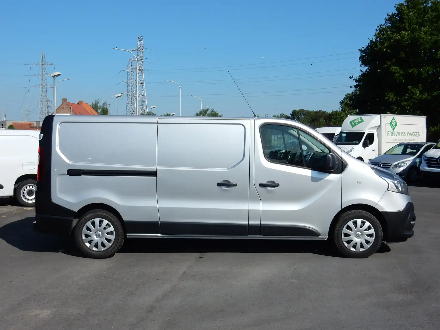 Renault Trafic 1.6dci 145pk L2 Trekhaak (8760Netto+Btw/Tva) Plateado - 2