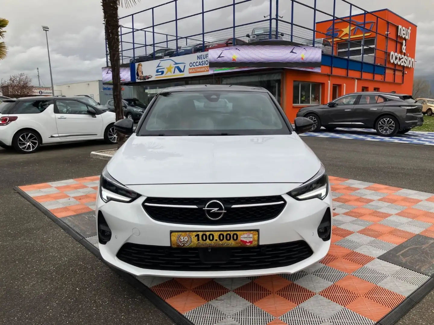 Opel Corsa 1.2 TURBO 100 BV6 GS LINE Caméra JA 17\u0026amp;qu Blanc - 1