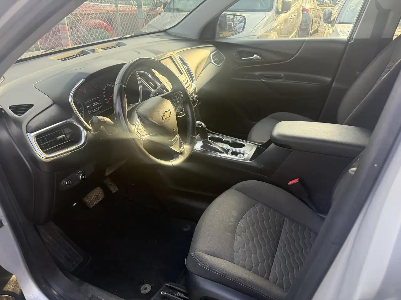 Chevrolet Equinox снимка Chevrolet Equinox