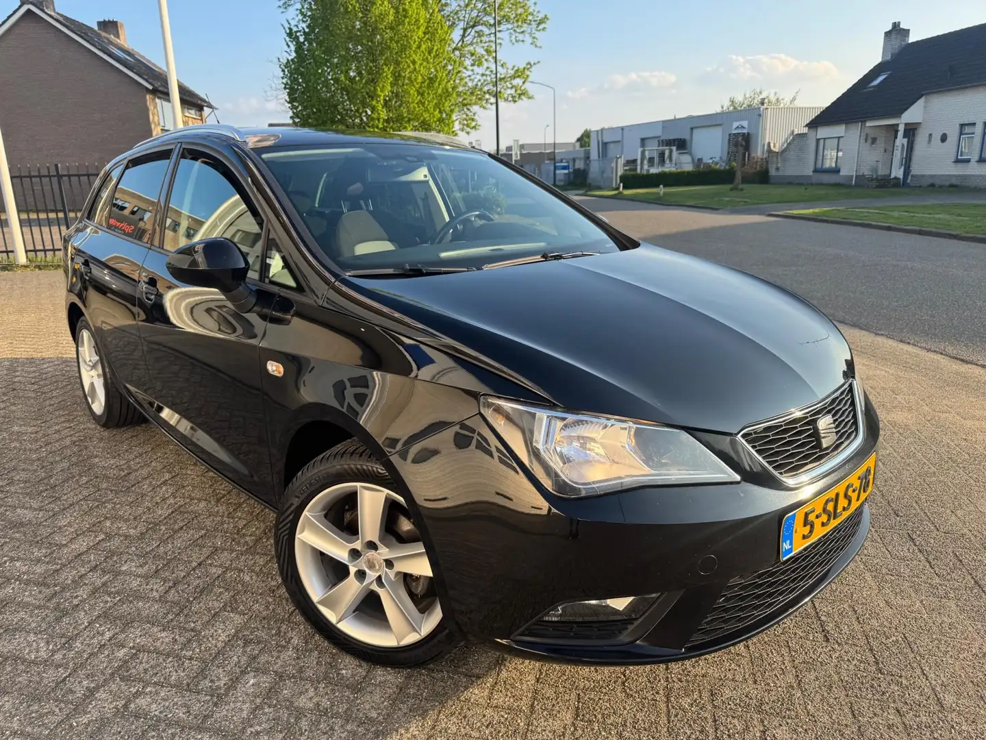 SEAT Ibiza ST 1.2 TSI Chill Out Plus AIRCO, Trekhaak,Cruise C Zwart - 2