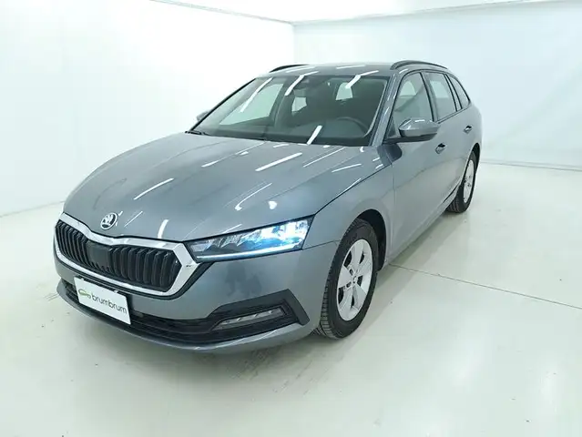 Skoda Octavia view 9