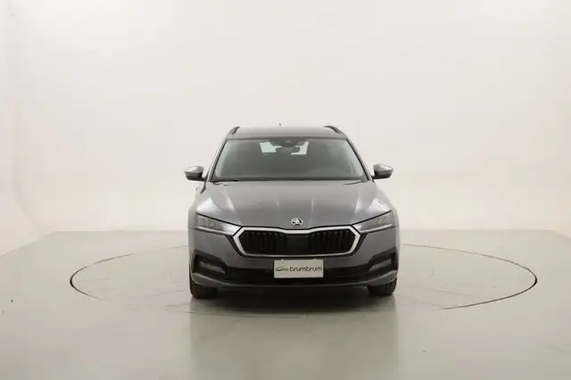 Skoda Octavia view 8