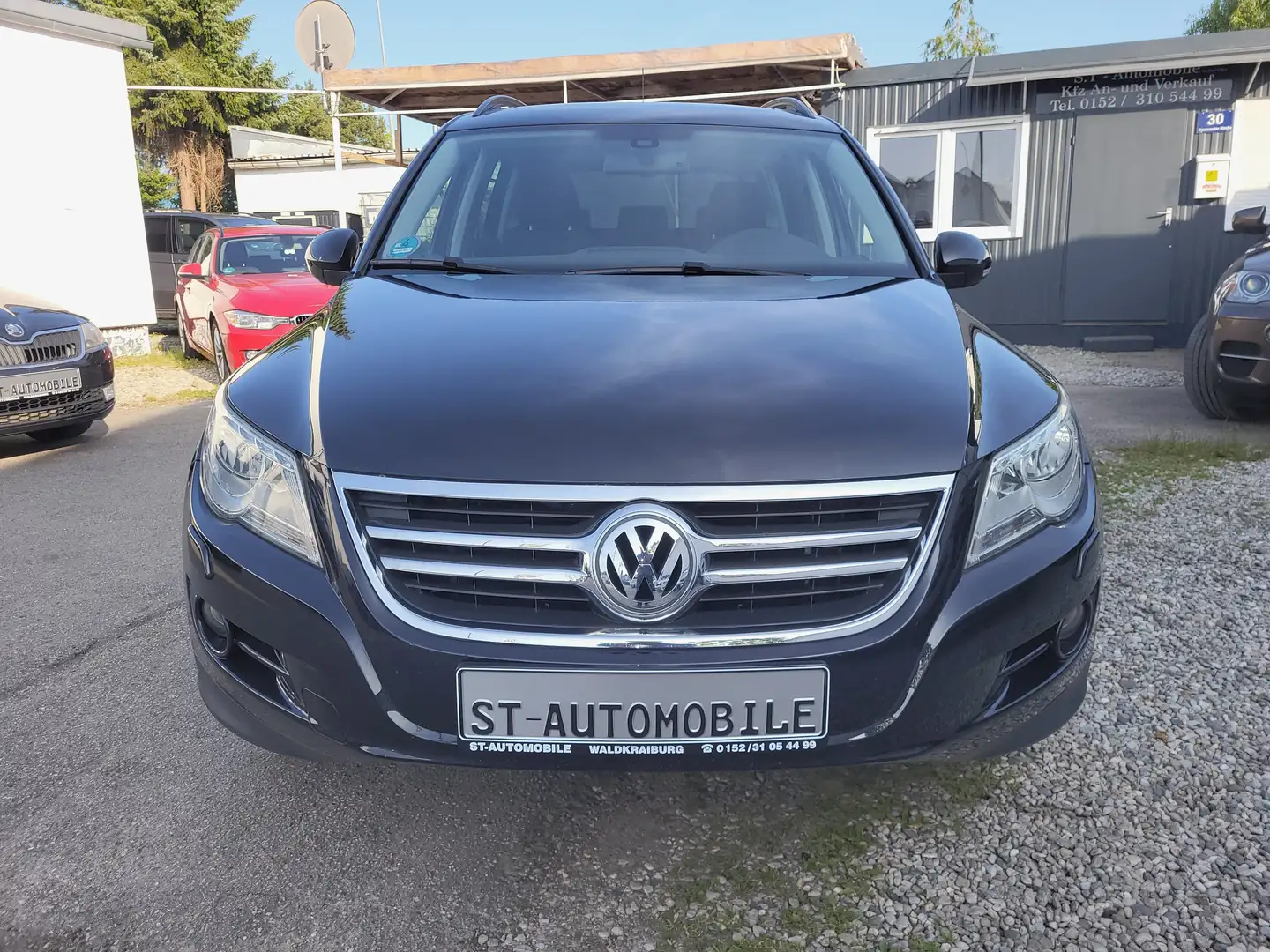 Volkswagen Tiguan Track 4 Motion Negro - 2