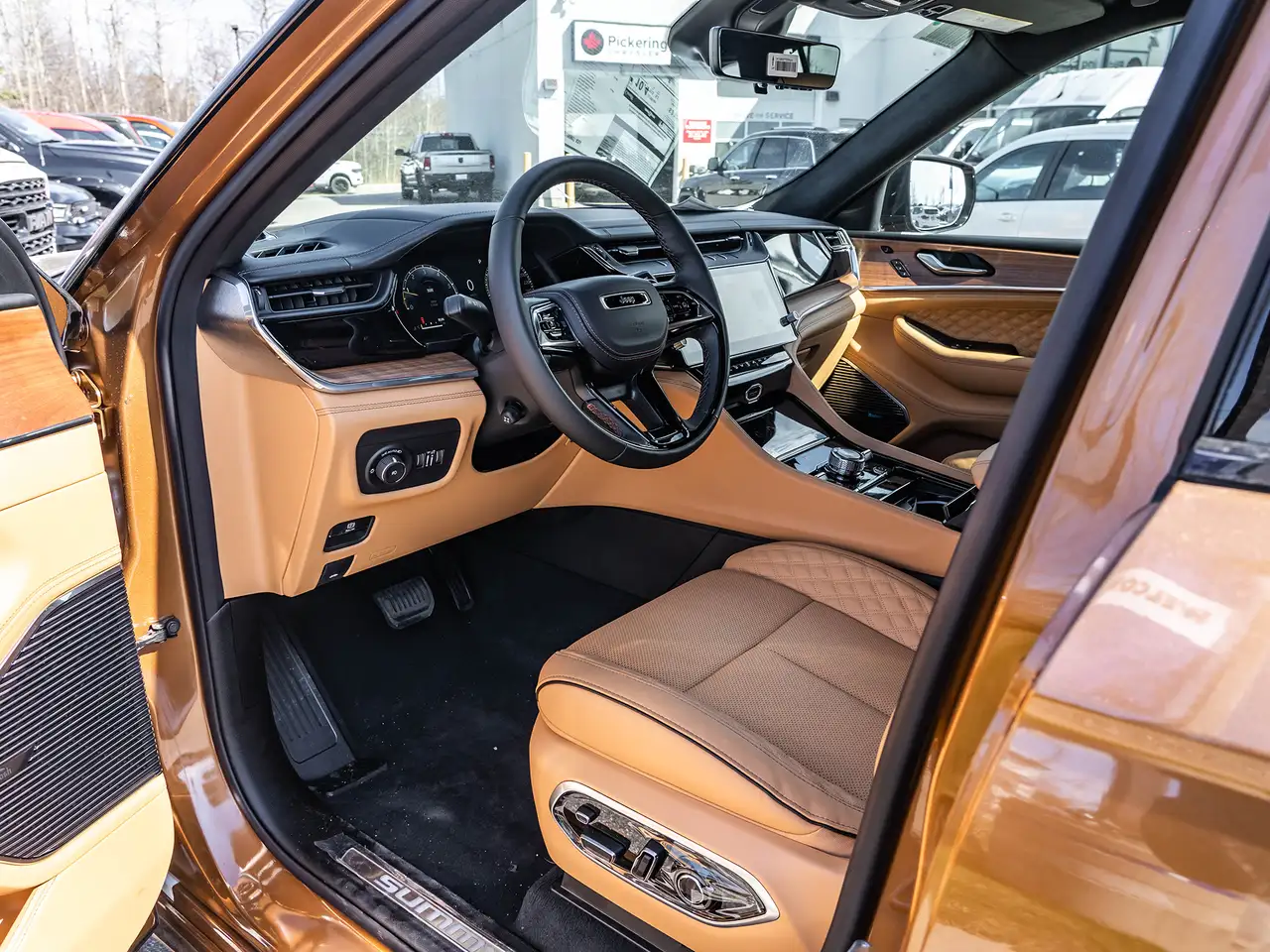Jeep Grand Cherokee снимка Jeep Grand Cherokee