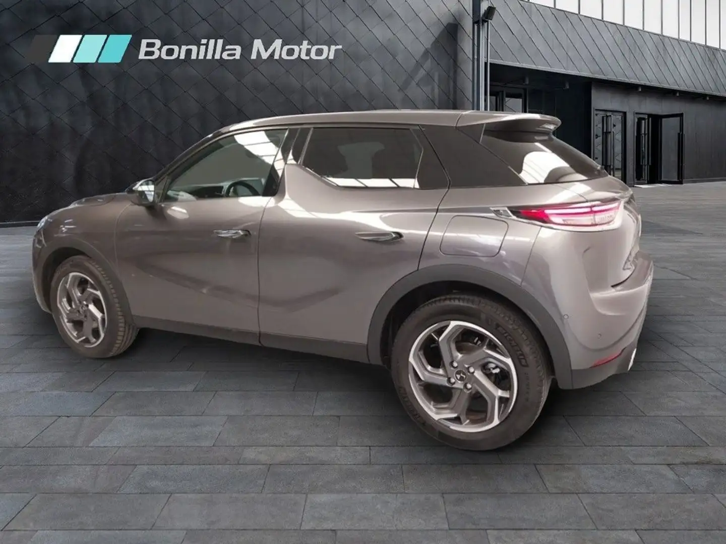 DS Automobiles DS 3 Crossback Puretech Grand Chic 155 EAT8 Gris - 2