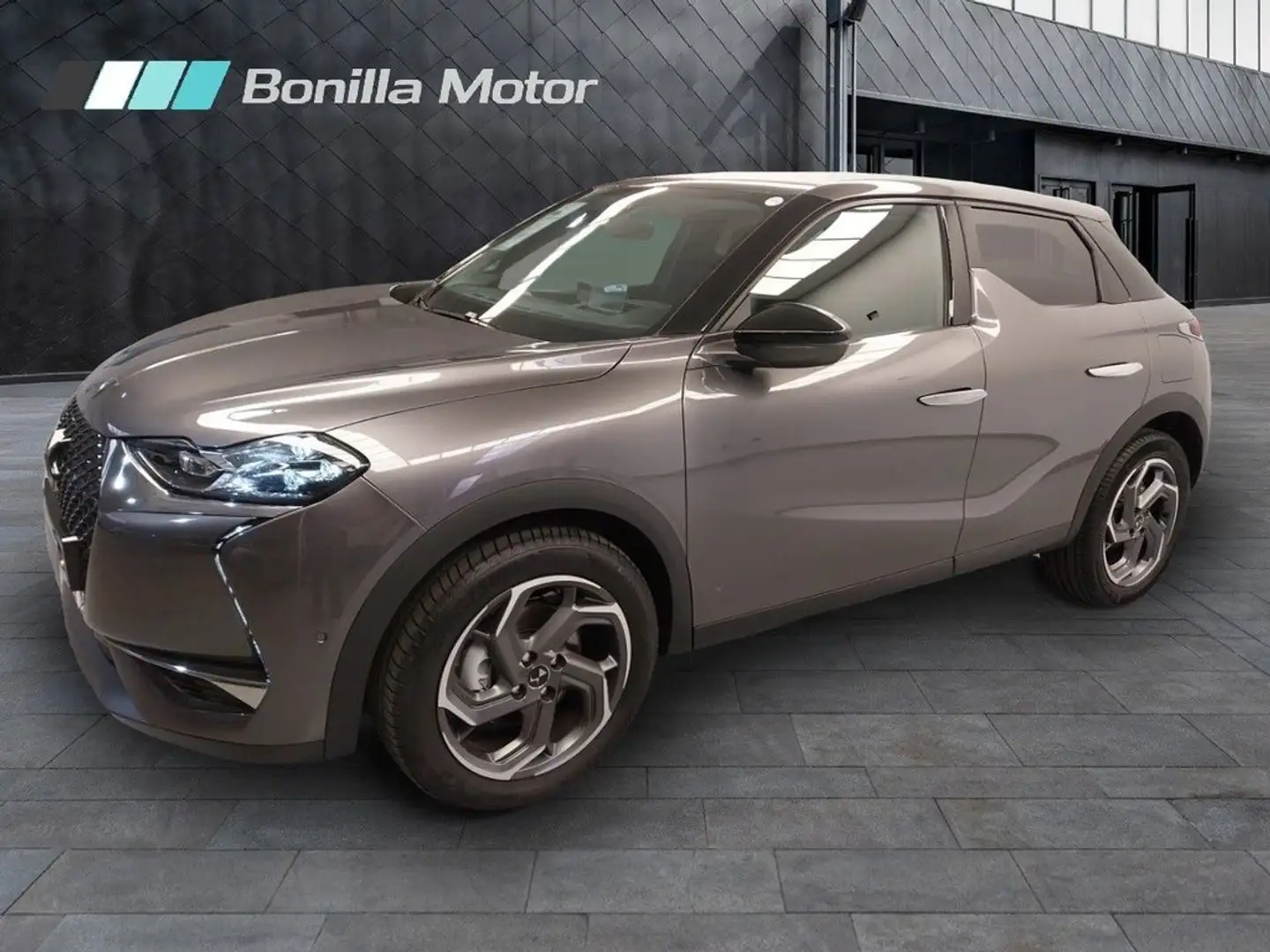 DS Automobiles DS 3 Crossback Puretech Grand Chic 155 EAT8 Gris - 1