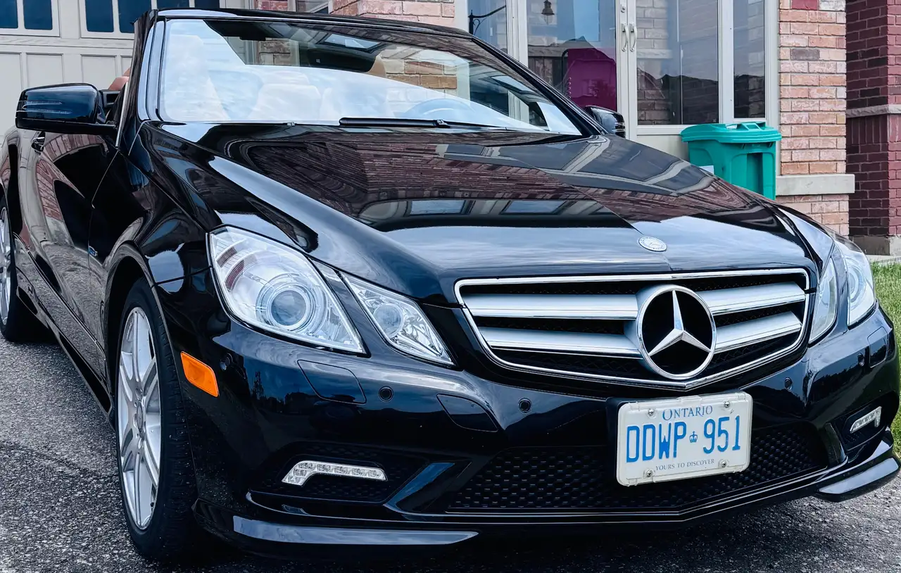 Mercedes-Benz E-Class снимка Mercedes-Benz E-Class