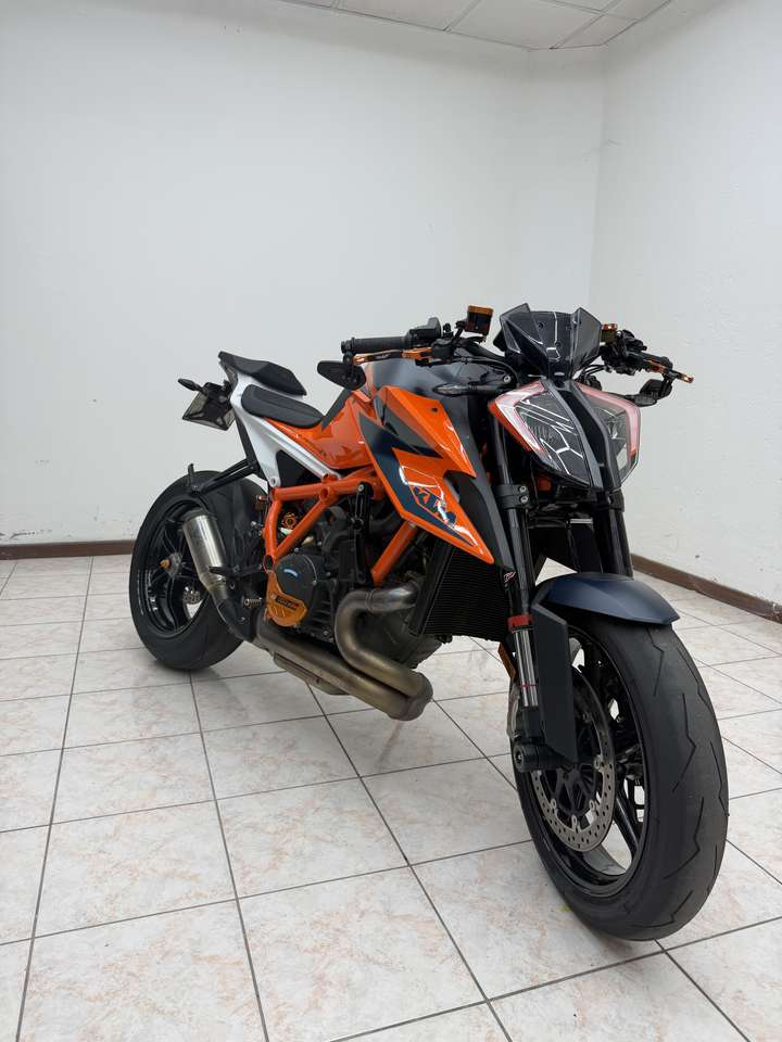 KTM 1290 Super Duke R
