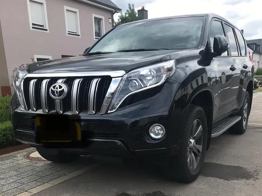 Toyota Land Cruiser 2016 из Европы — купить под ключ