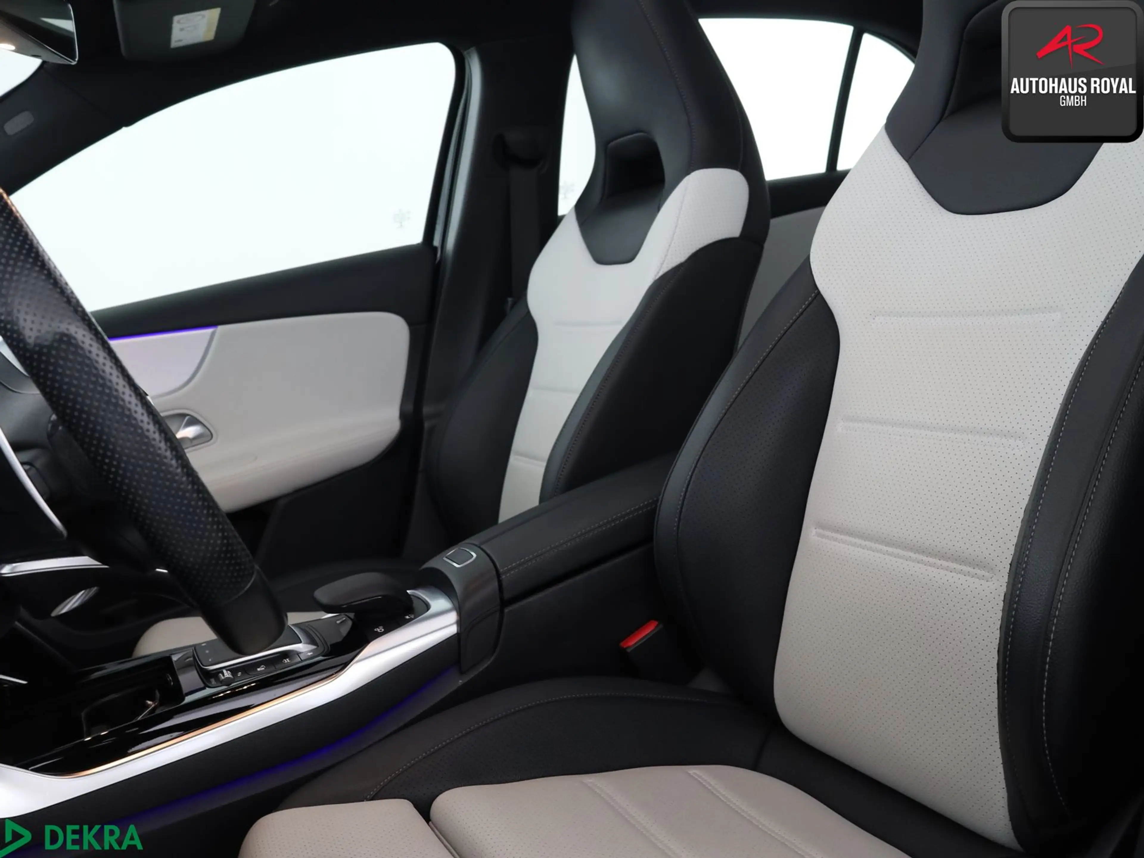 Mercedes-Benz A 35 AMG A 35 AMG 4M BURMESTER,SITZKLIMA,360GRAD,BICOLOUR — photo 12