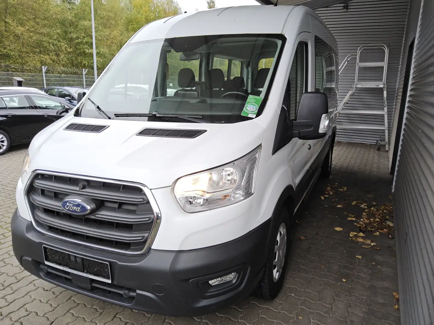 Ford Transit 2.0 TDCi L3H2 L3H2 9-Sitze Navi Shz PDC Weiß - 2