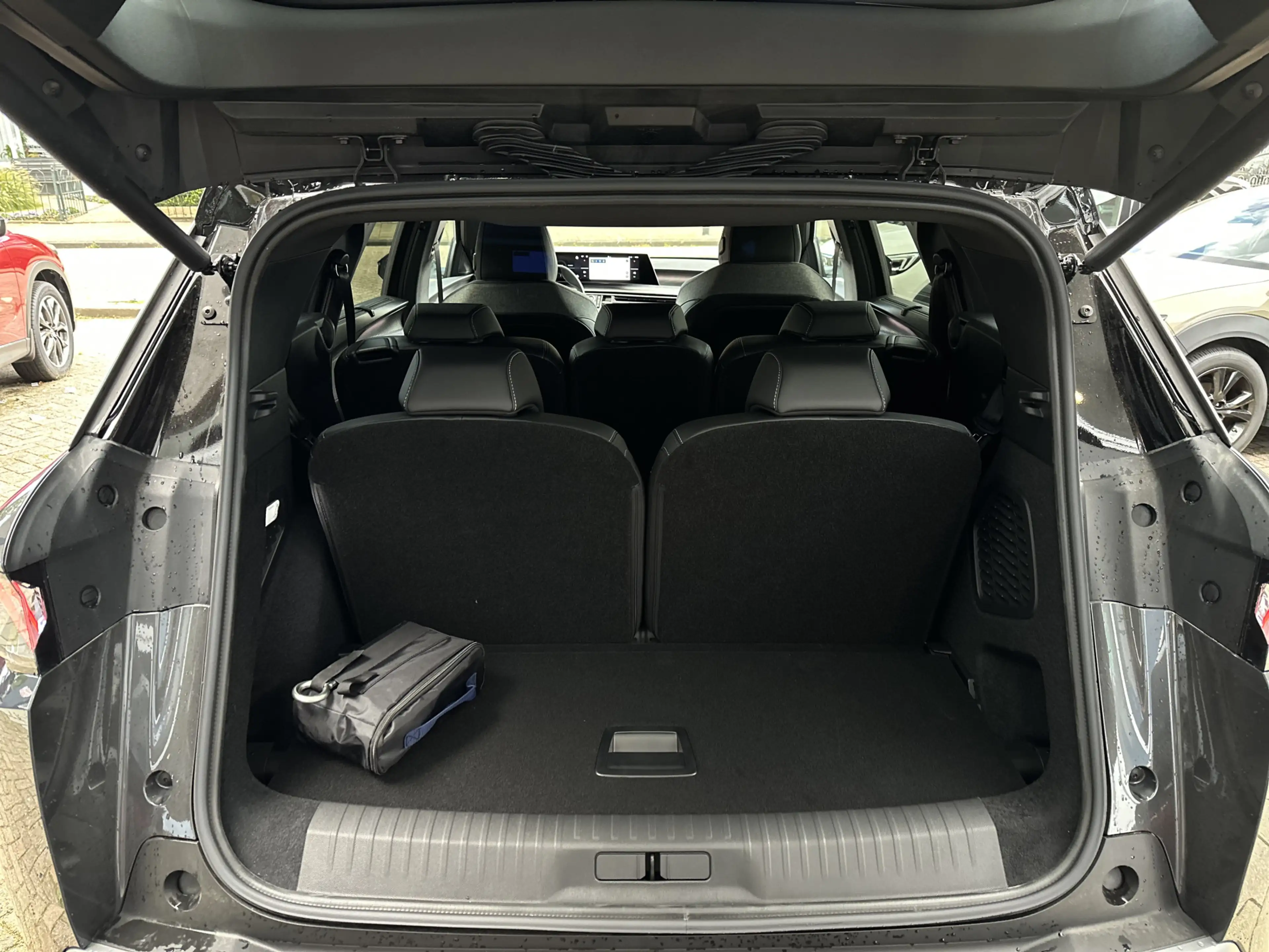 Peugeot 5008 1.2 Hybrid 145 GT Exclusive 7p €12.831,- korting/T — photo 5
