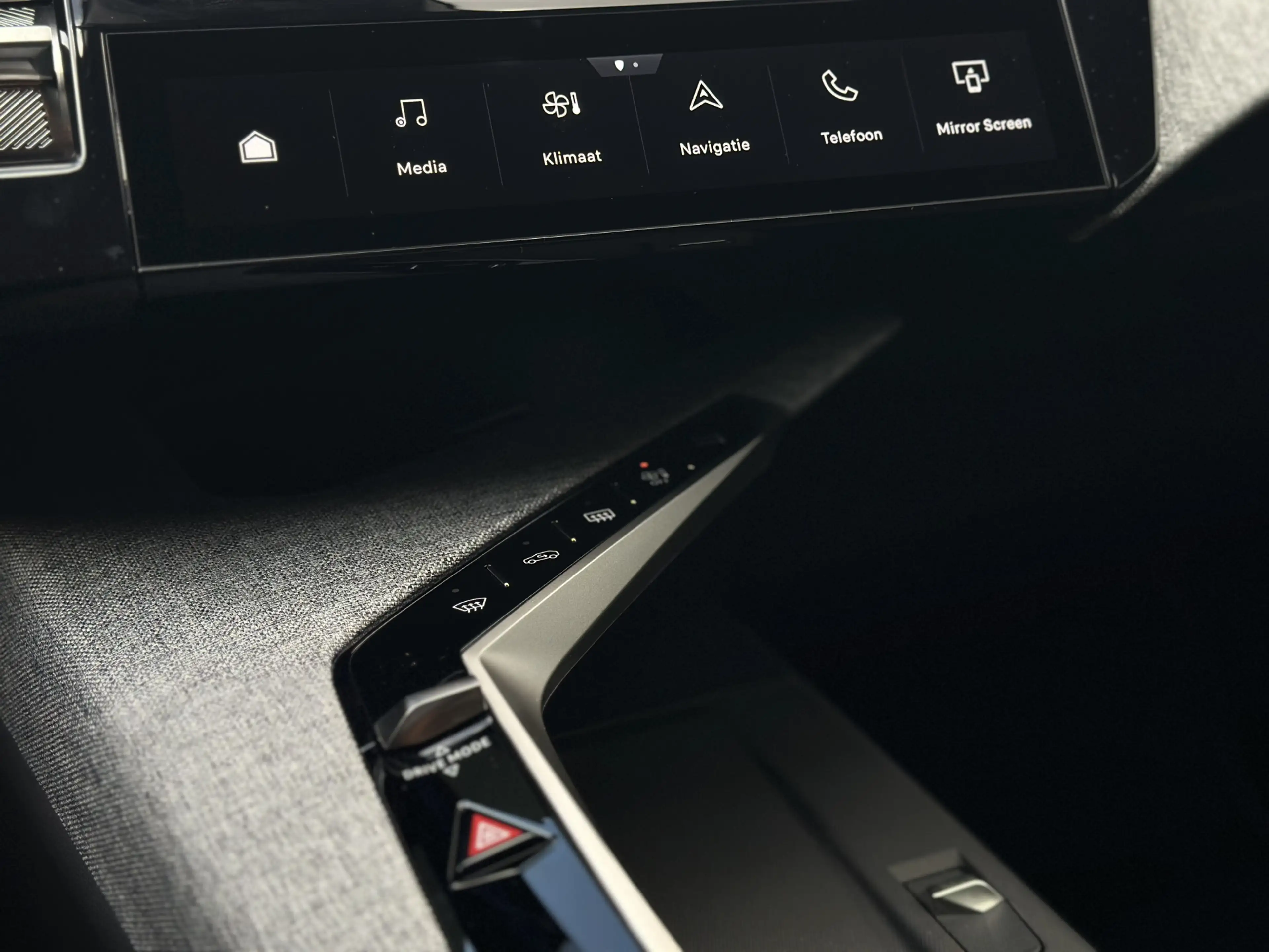 Peugeot 5008 1.2 Hybrid 145 GT Exclusive 7p €12.831,- korting/T — photo 32