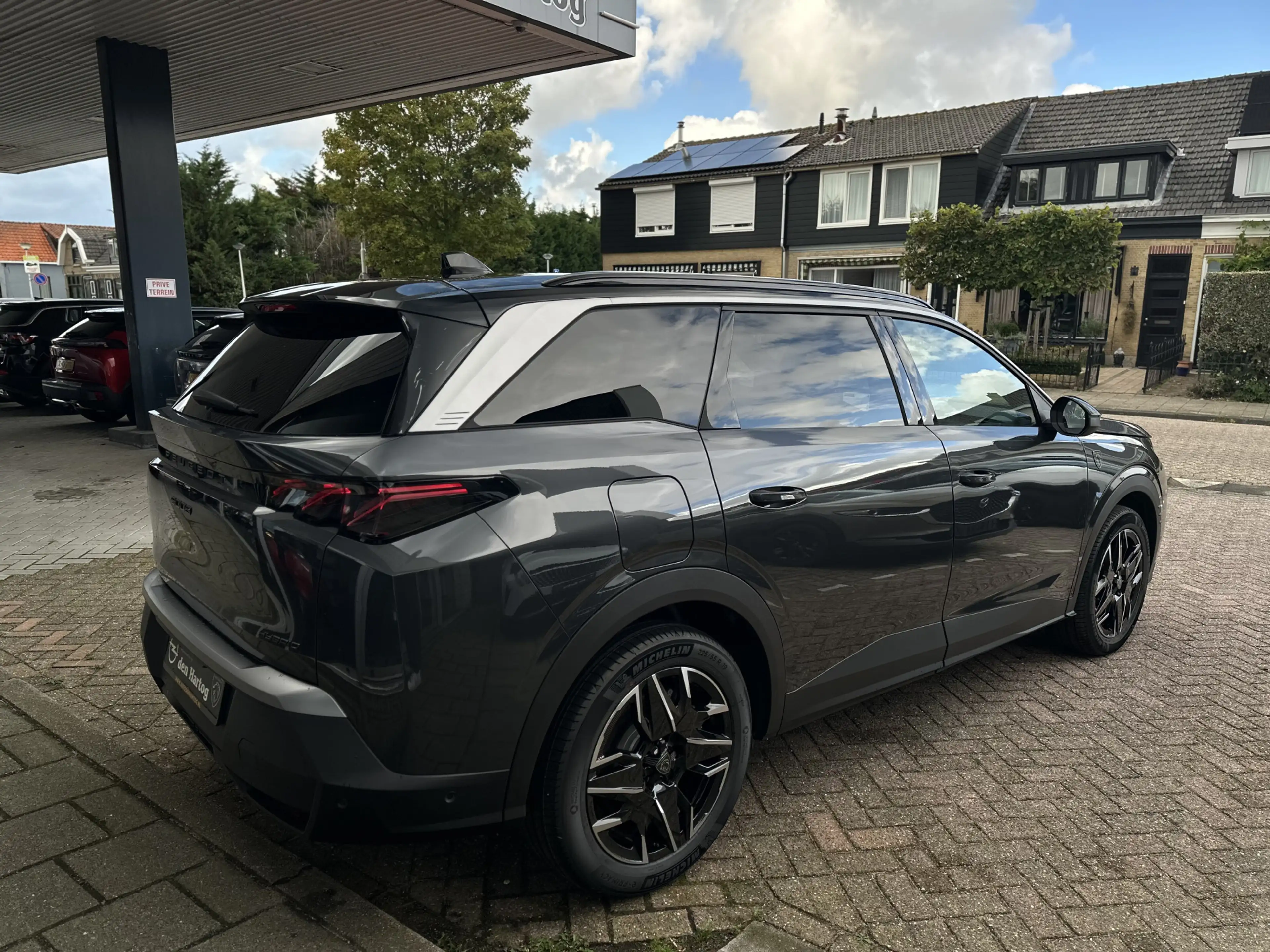 Peugeot 5008 1.2 Hybrid 145 GT Exclusive 7p €12.831,- korting/T — photo 2
