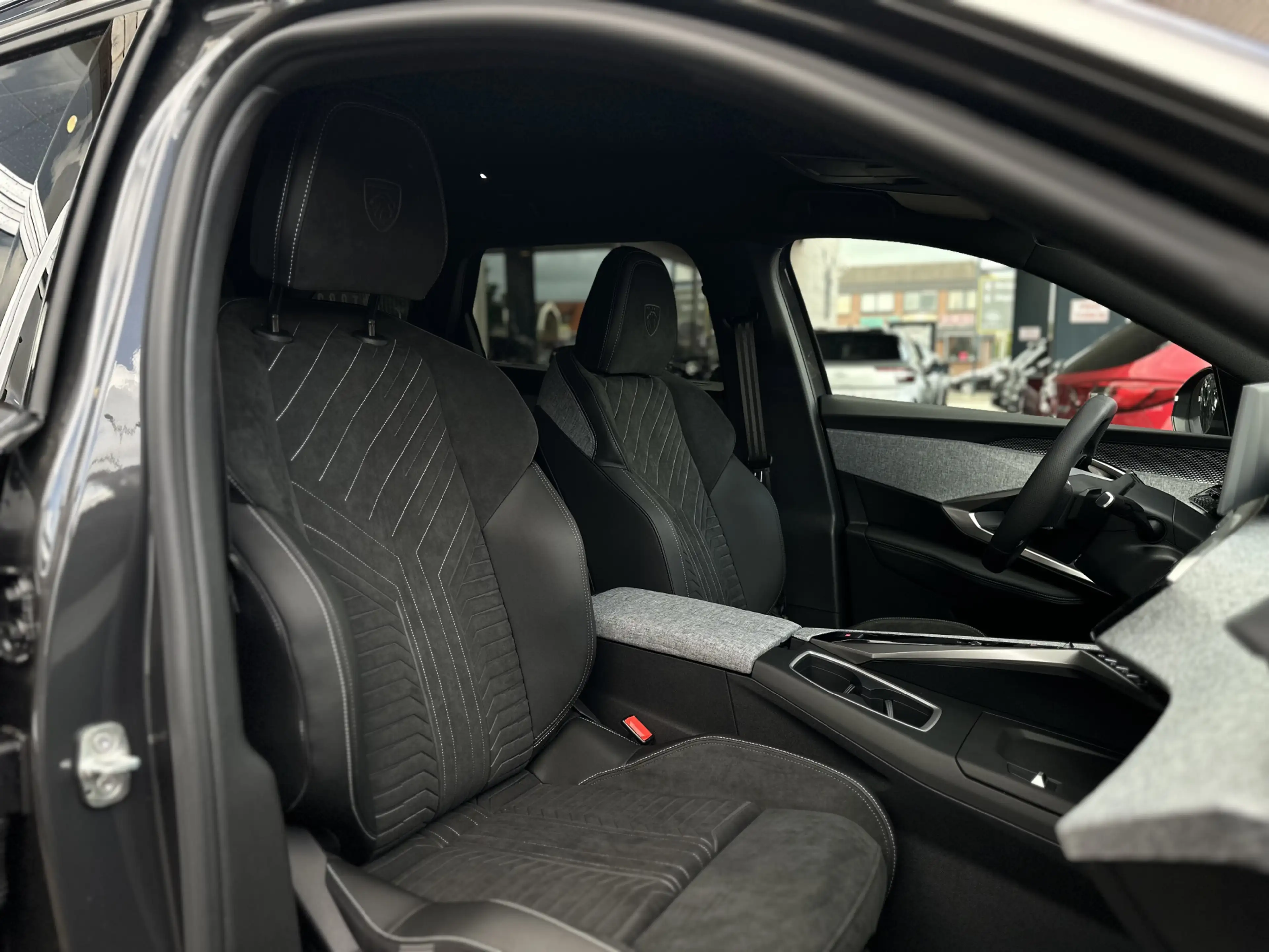 Peugeot 5008 1.2 Hybrid 145 GT Exclusive 7p €12.831,- korting/T — photo 18