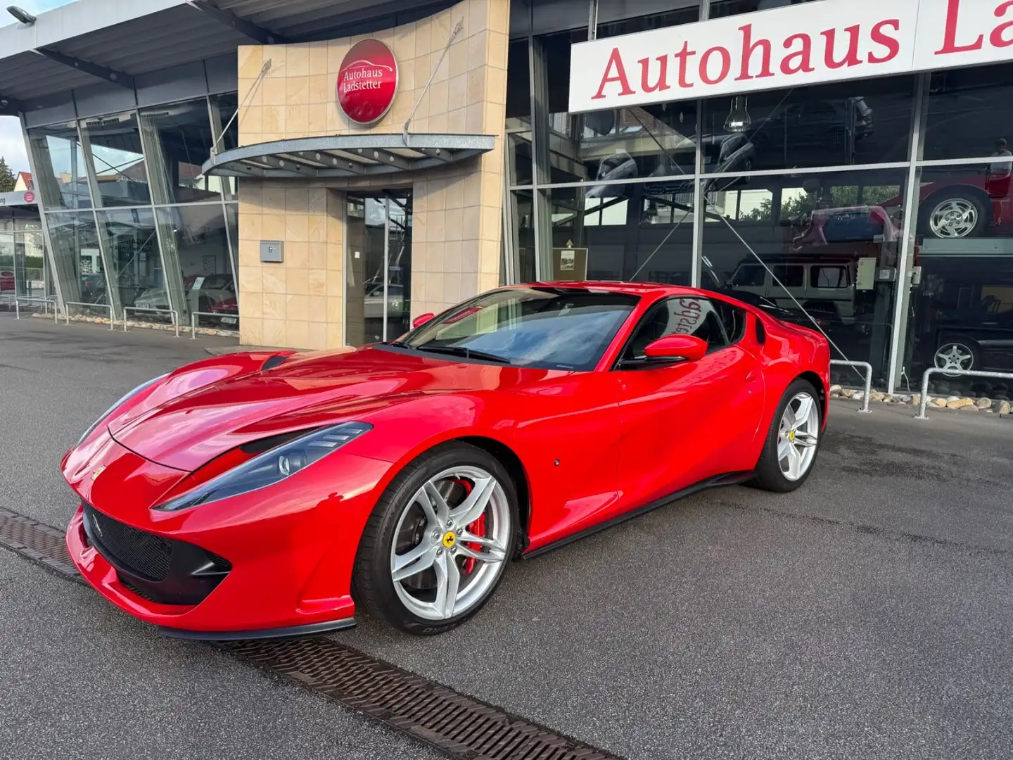 Ferrari 812 Superfast *Racing Seats*HELE*Kamera*1.Hd* Rood - 1