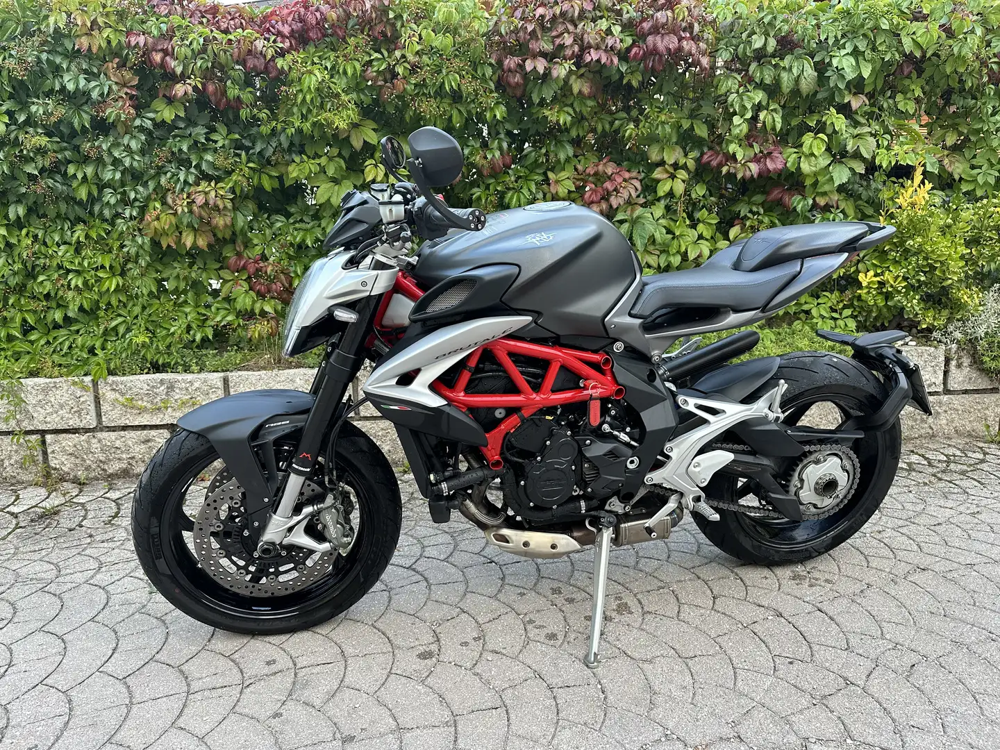 MV Agusta Brutale 800 - 2