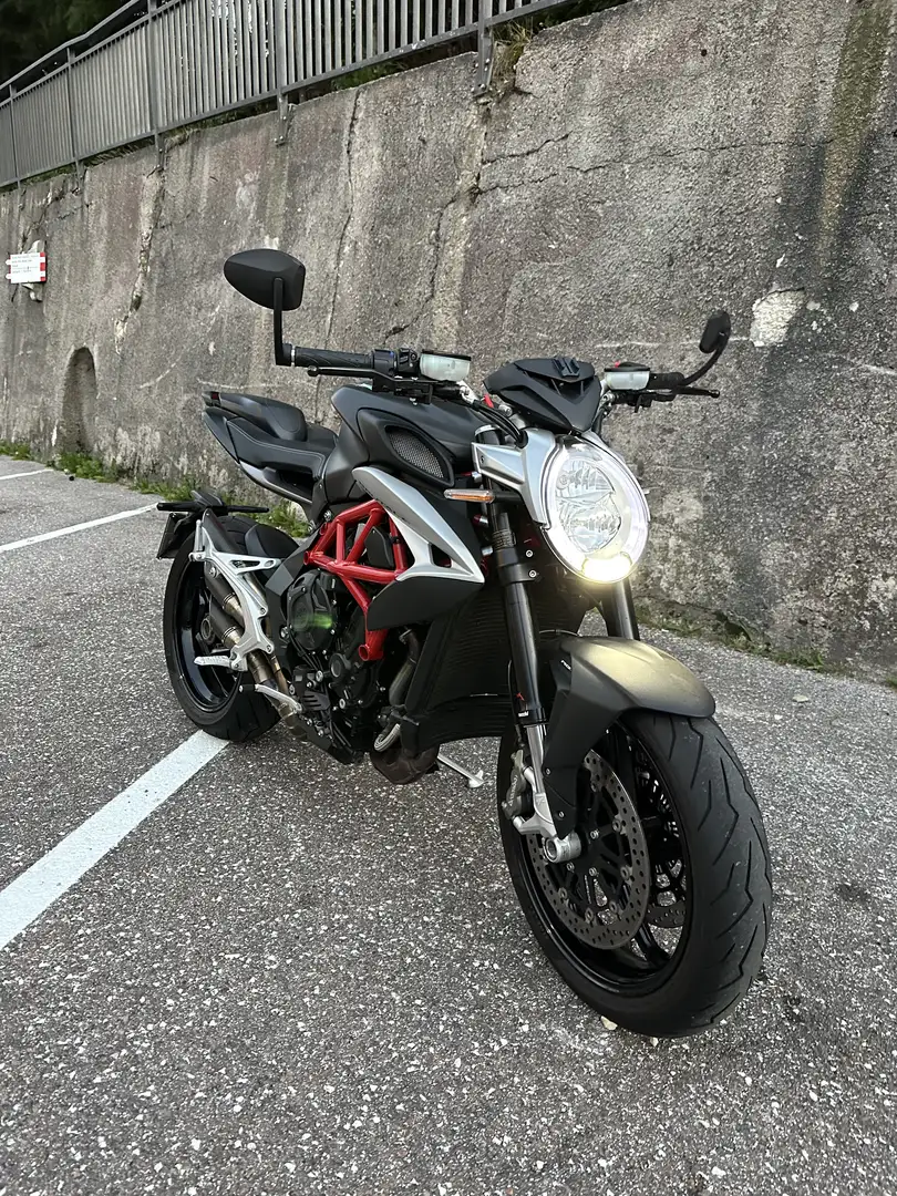 MV Agusta Brutale 800 - 1