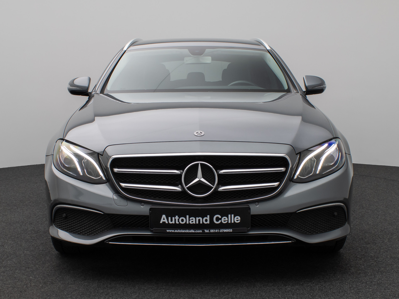 Mercedes-Benz E 300 de Avantgarde Kamera AHK LED Standhzg AHK — photo 2