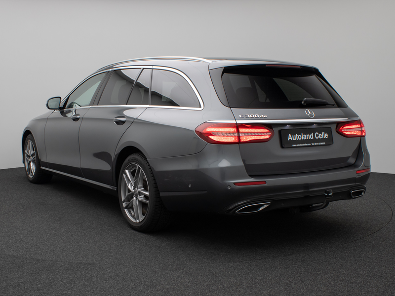 Mercedes-Benz E 300 de Avantgarde Kamera AHK LED Standhzg AHK — photo 9