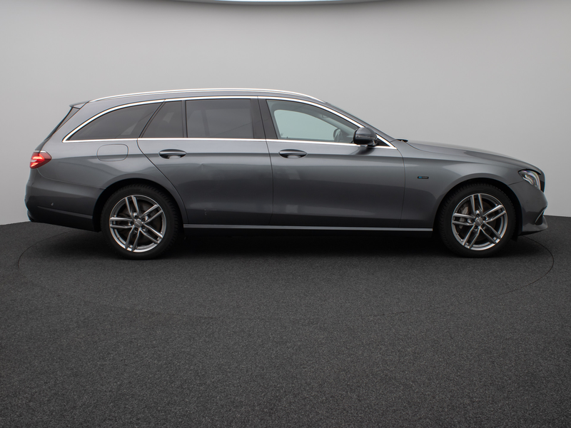Mercedes-Benz E 300 de Avantgarde Kamera AHK LED Standhzg AHK — photo 5