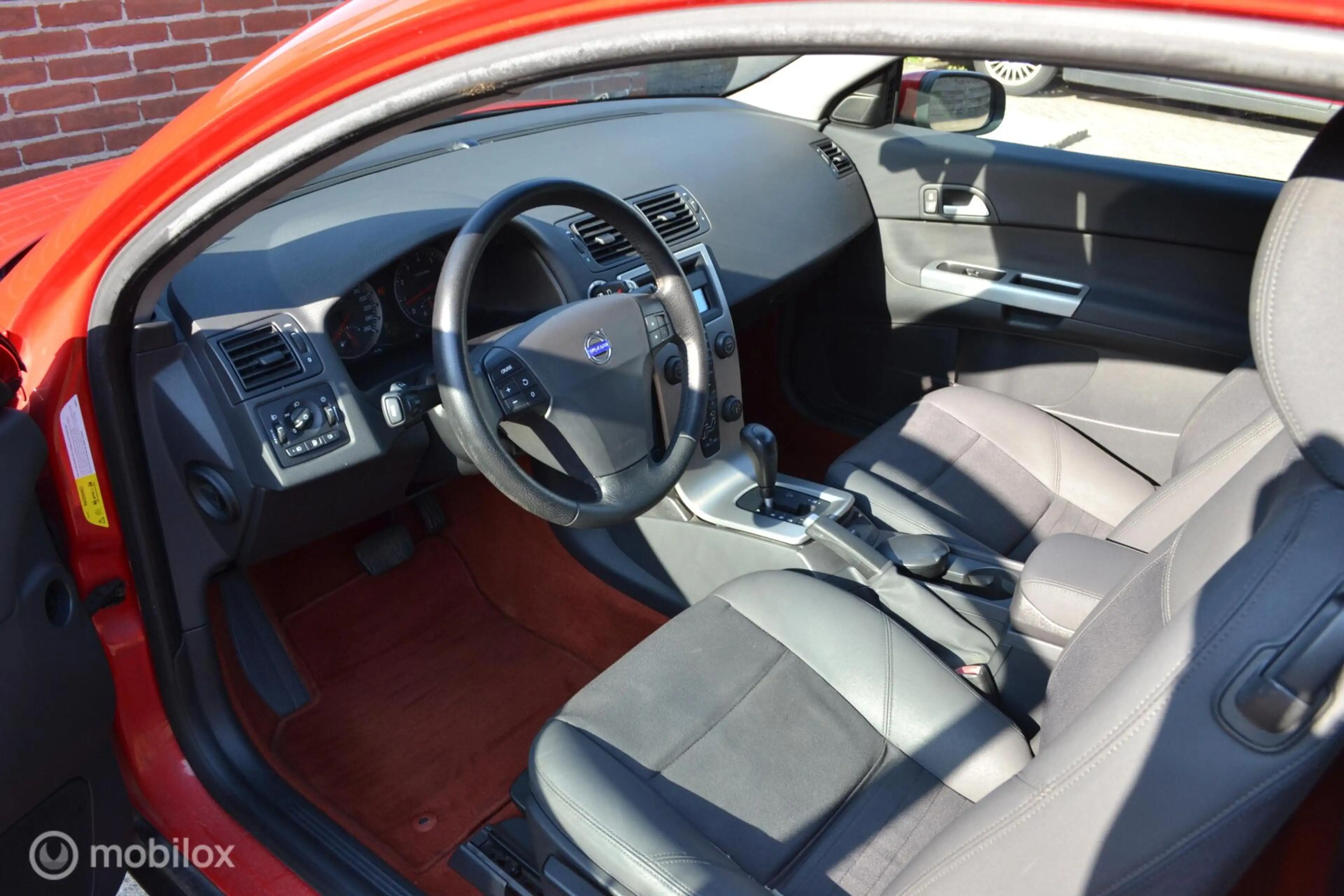 Volvo C30 2.4i Momentum | Youngtimer | ECC | Cruise — photo 11