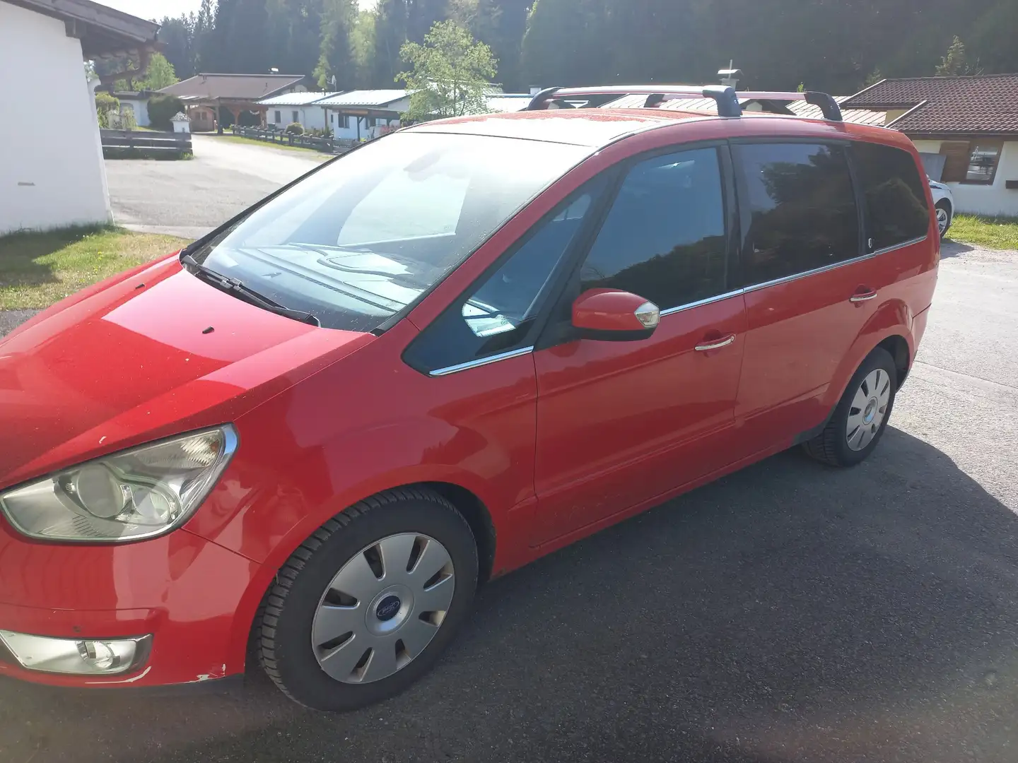 Ford Galaxy Ambiente 2,0 TDCi DPF Rouge - 1