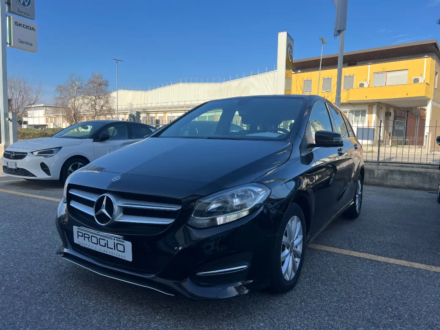 Mercedes-Benz B 200 - B 200 d Automatic Premium Black - 1