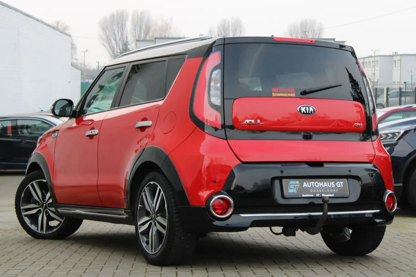 Kia Soul 1.6 CRDI Spirit/1.Hd/Leder/Kamera/Navia/AHK Piros - 2