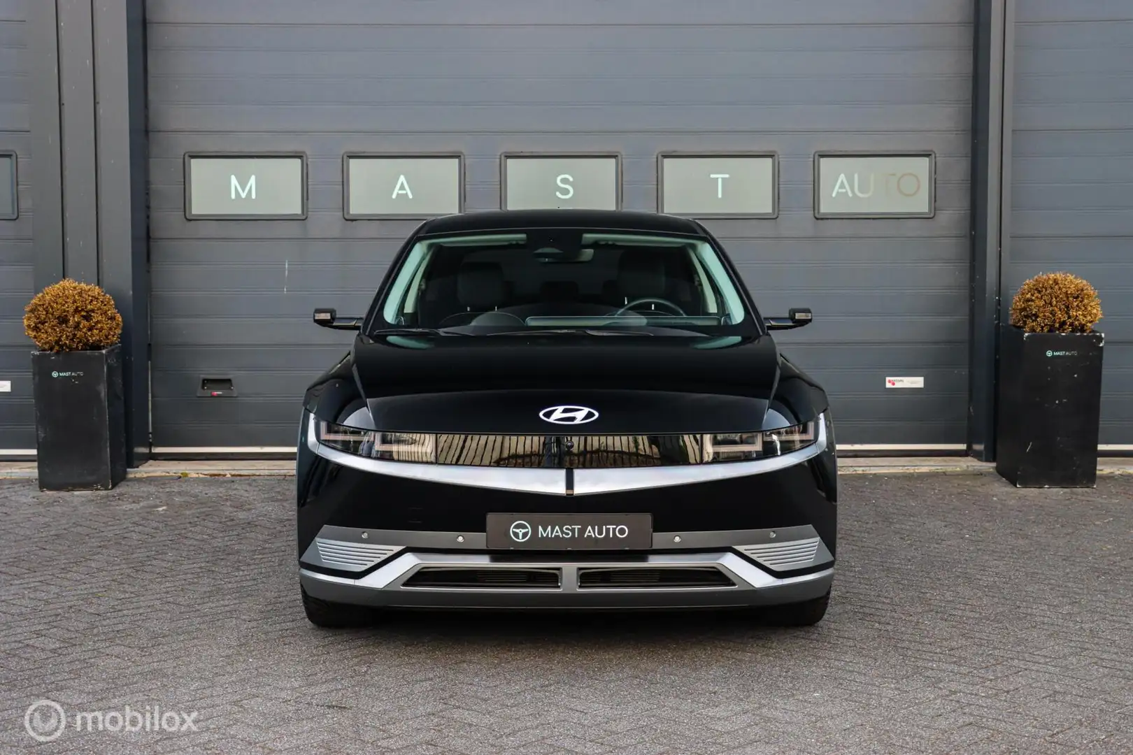 Hyundai IONIQ 5 Connect 77.4 kWh | HUD | Leder | BOSE | Stoelventi Zwart - 2