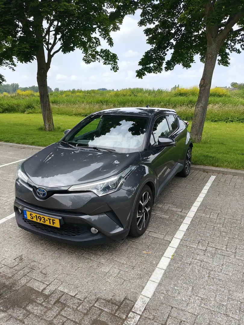 Toyota C-HR 1.8 Hybrid Dynamic Grey - 1