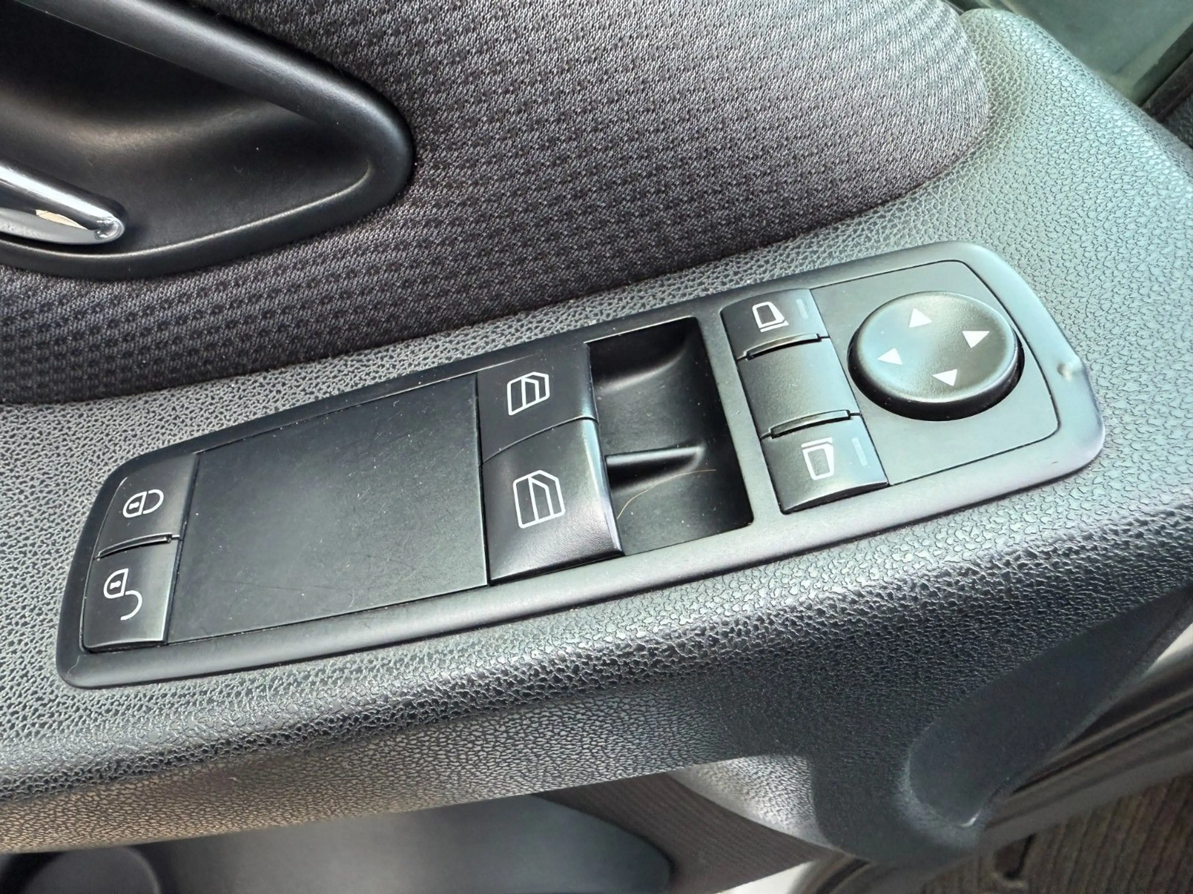 Mercedes-Benz B 200 B B 200 — photo 12