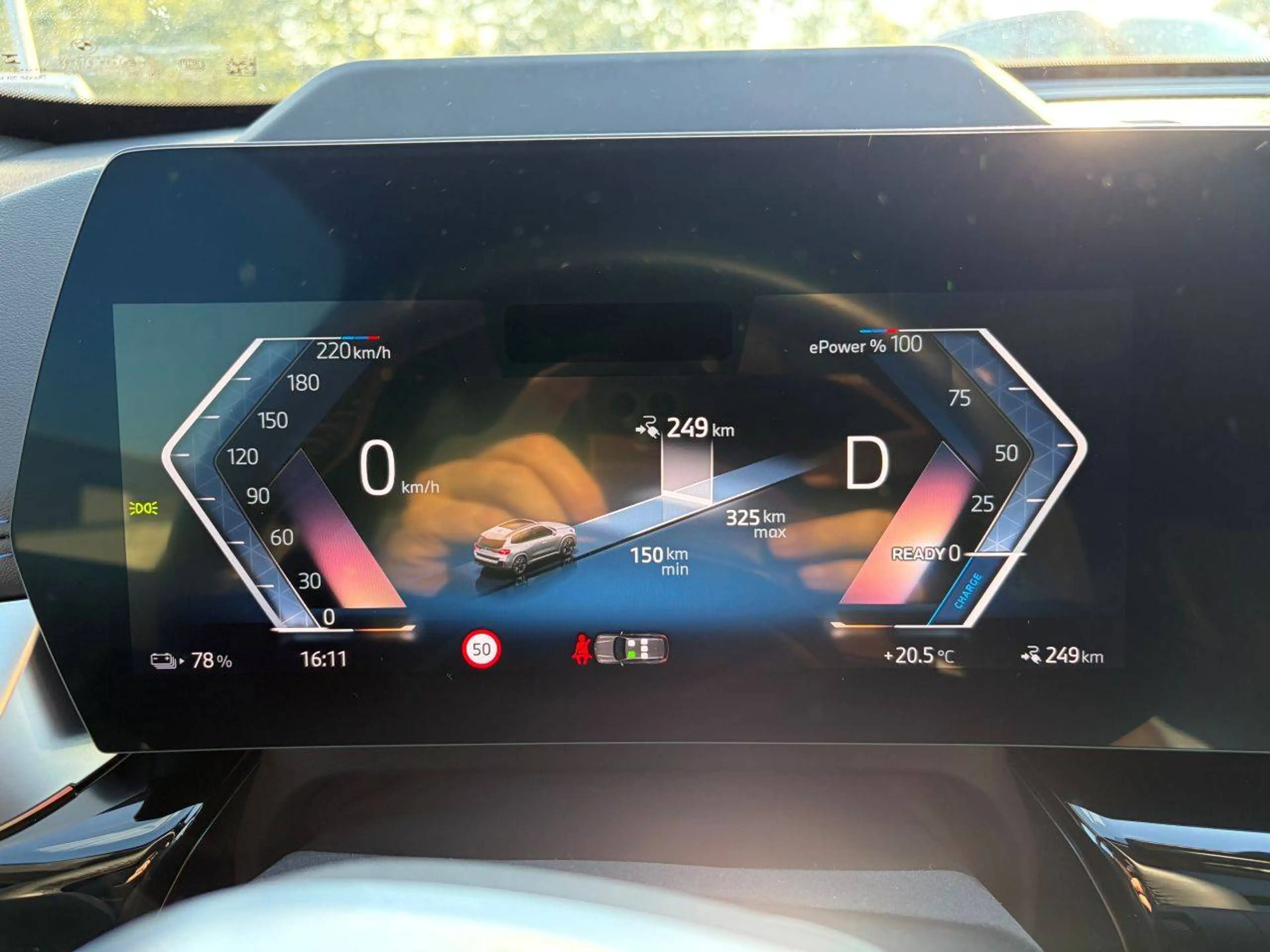 BMW iX1 30 xDrive M Sport Pro / Glasdach / AHK schwenkbar — photo 10