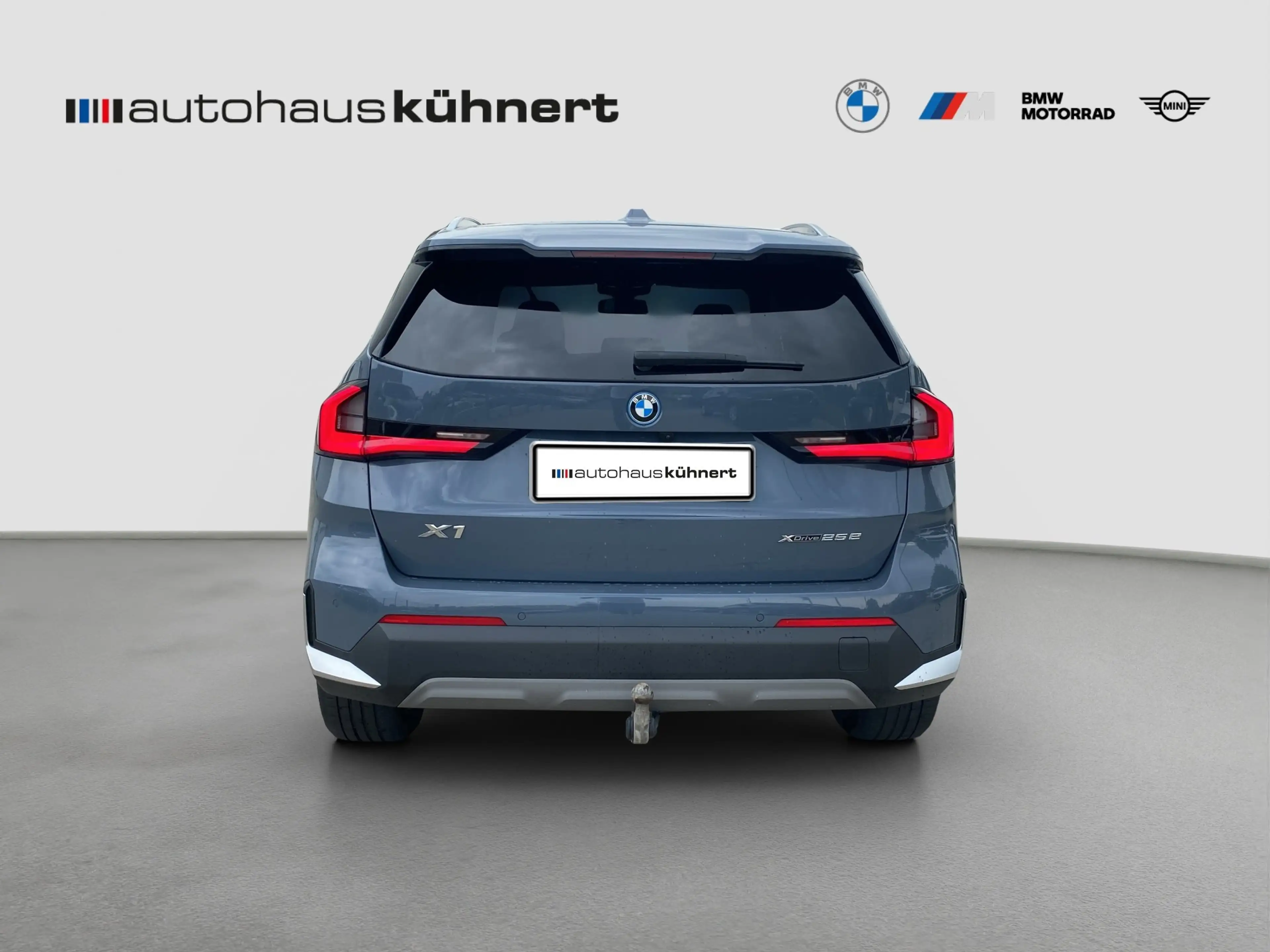 BMW X1 XDRIVE25E ACC LED SpurAss 360° AHK HUD HiFi — photo 6