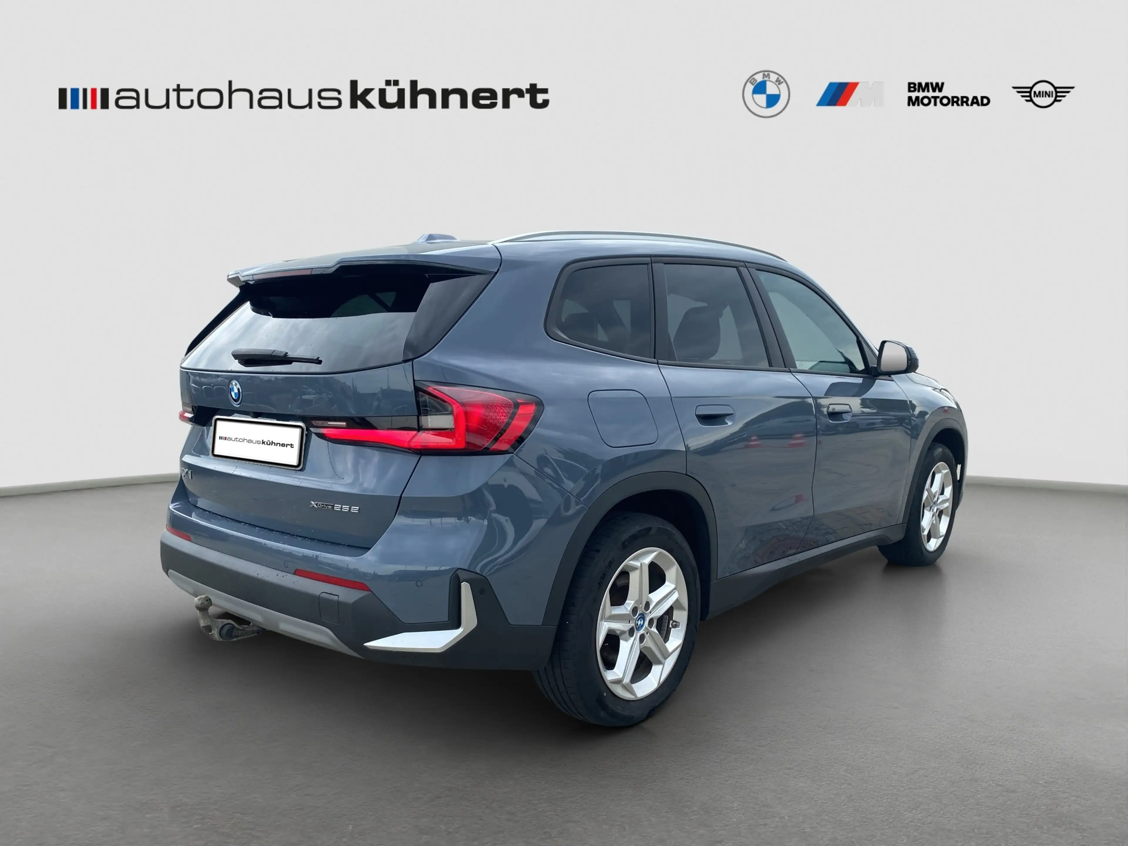 BMW X1 XDRIVE25E ACC LED SpurAss 360° AHK HUD HiFi — photo 7