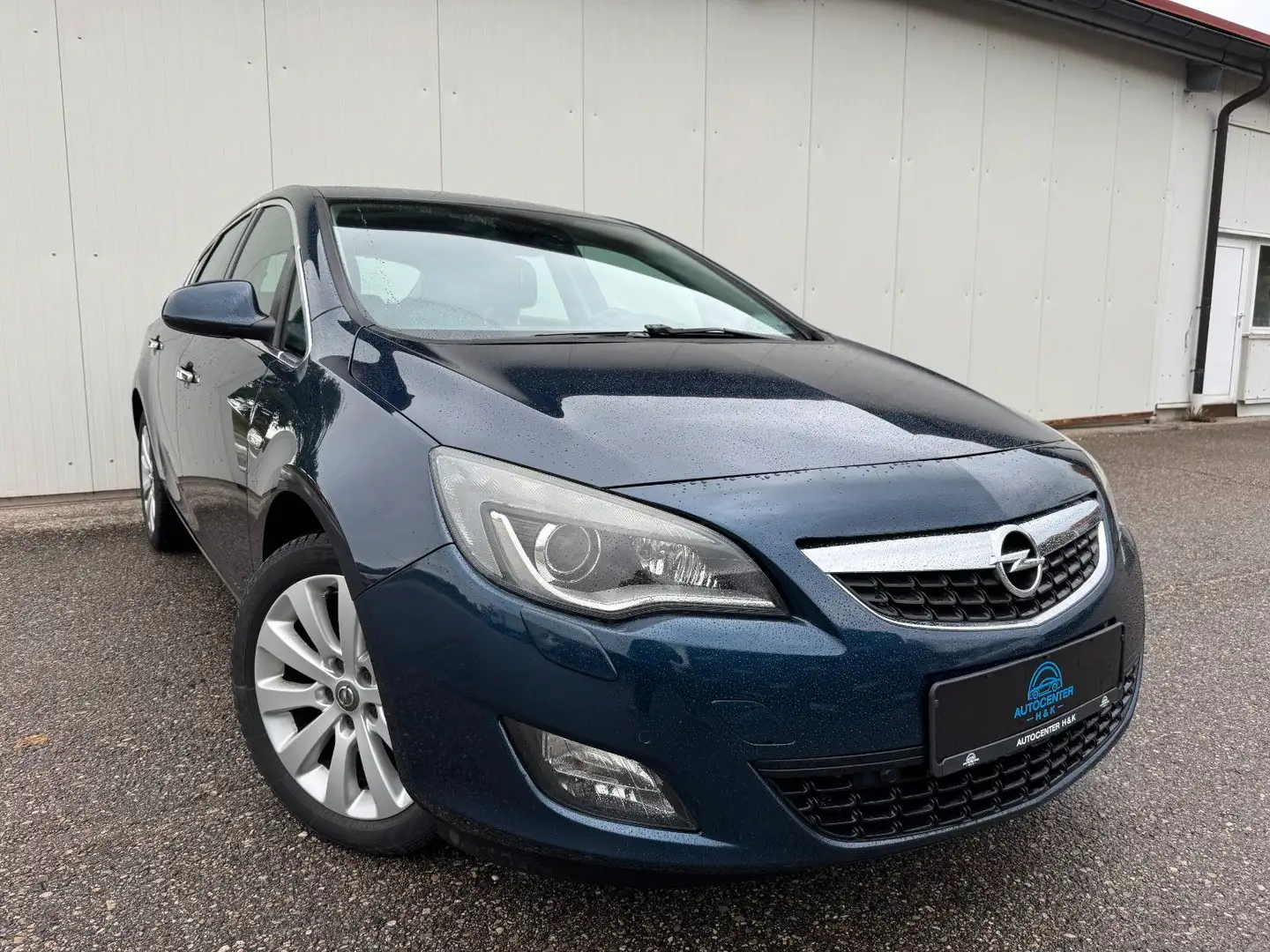 Opel Astra J Lim. 5-trg. Cosmo Aut. *NAVI*LEDER*SHZ* Blau - 1