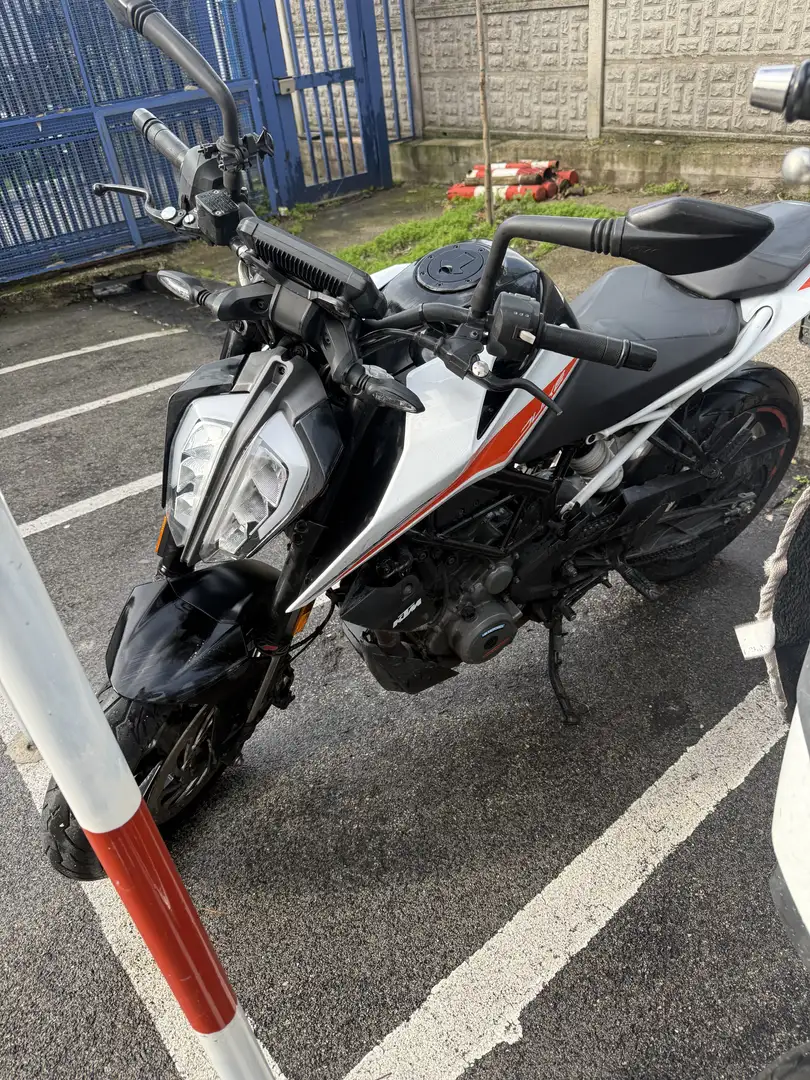 KTM 390 Duke Abs - 1