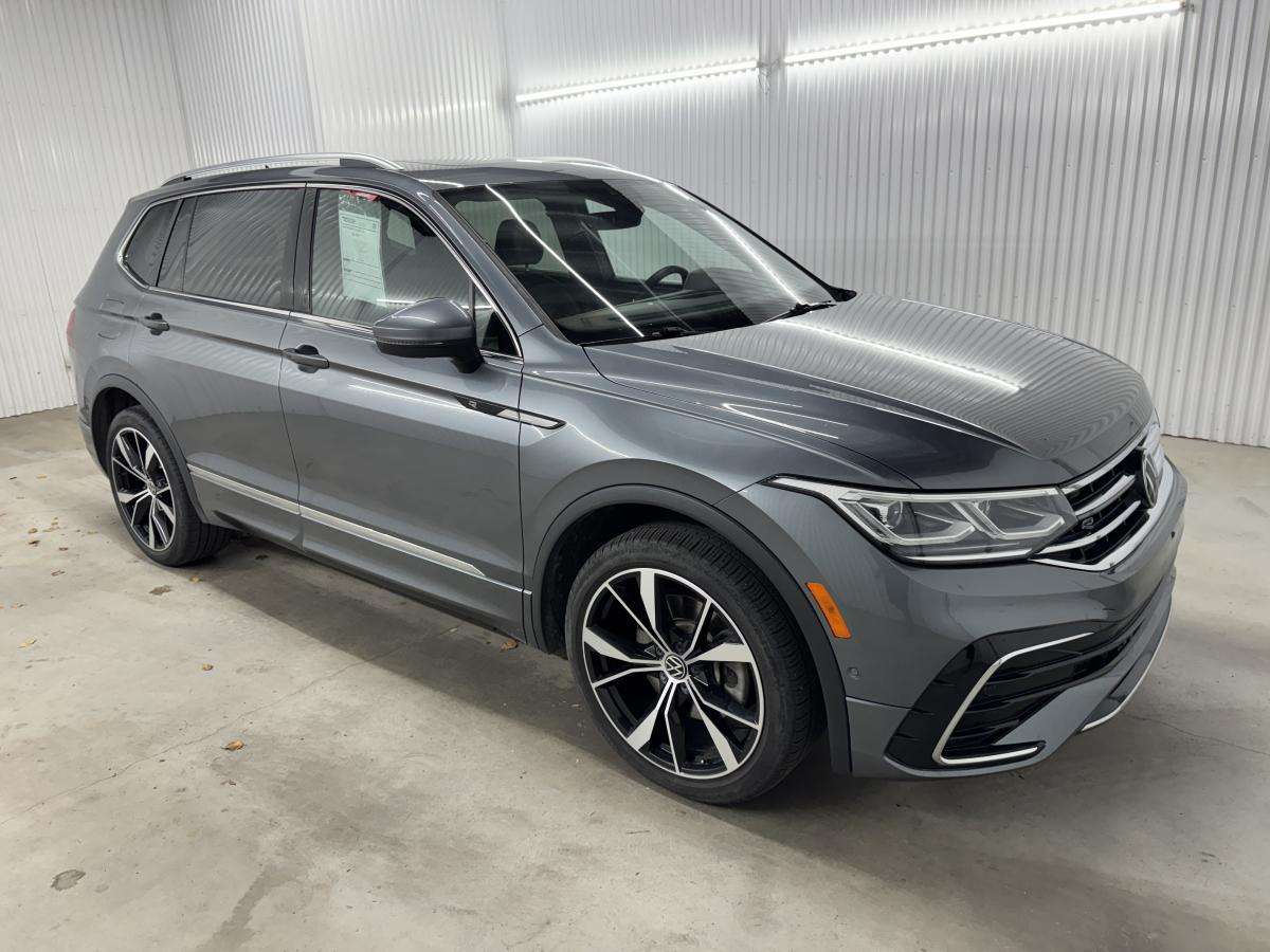 2022 Volkswagen Tiguan Highline R-Line 4MOTION 7 Passagers GPS Mags Cuir — снимка 1