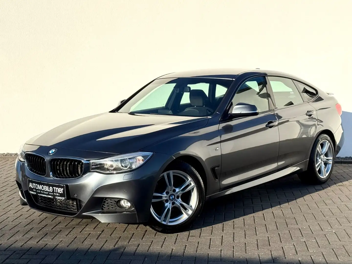 BMW 320 // M SPORT PAKET // Gris - 1