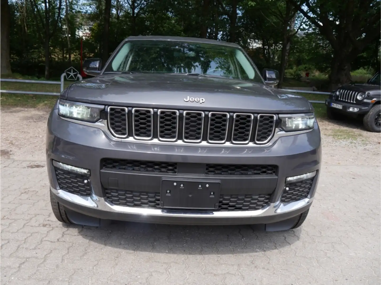 Jeep Grand Cherokee L Limited 3.6L V6 4x4 Grau - 2