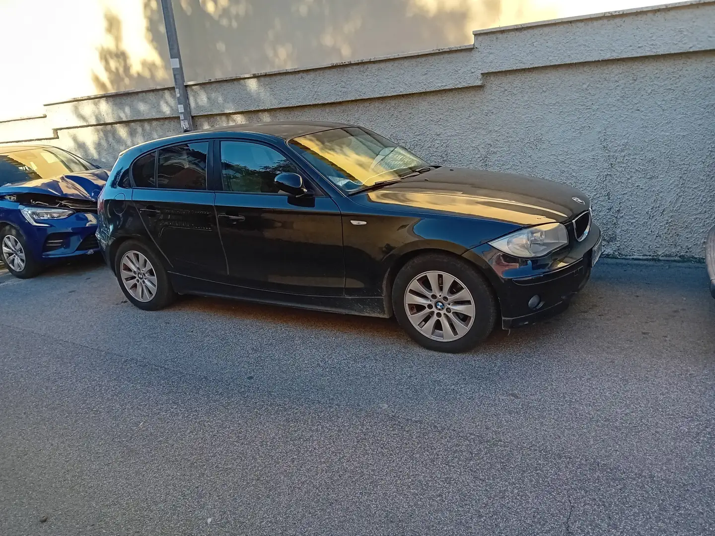 BMW 120 120d Attiva Noir - 1