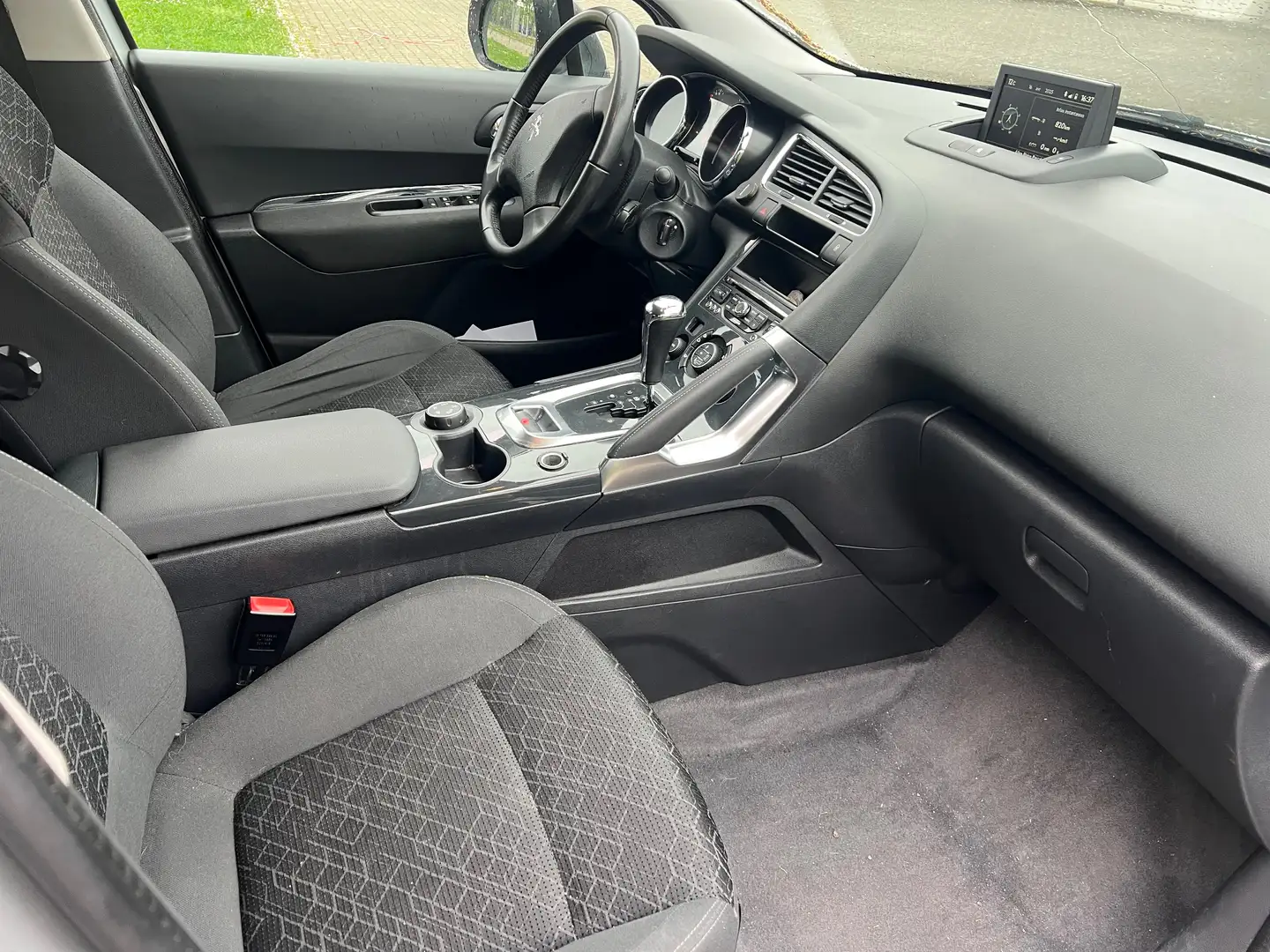 Peugeot 3008 3008 BlueHDi 120 EAT6 Stop Grau - 2