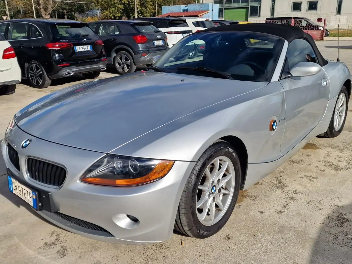 BMW Z4 Z4 E86  Roadster 2.5i DA VETRINA PARI AL NUOVO Silber - 2