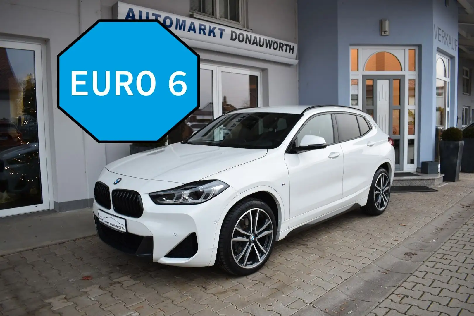 BMW X2 xDrive20i Aut. M Sport Navi AHK LED Keyless Bianco - 2