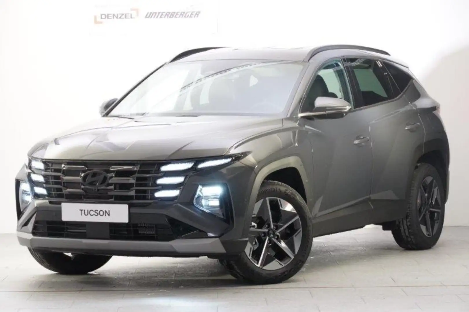 Hyundai TUCSON NX4 GO Plus 1,6 T-GDi 2WD 48V abz. Superbonus Schwarz - 1